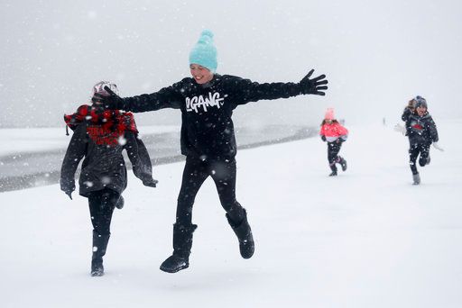 Massive winter storm bringing snow, cold to huge swath of US
