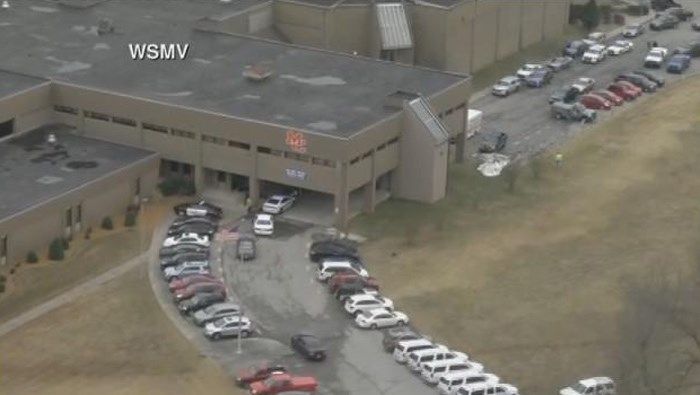 2 dead, 17 injured in Kentucky school shooting; suspect held
