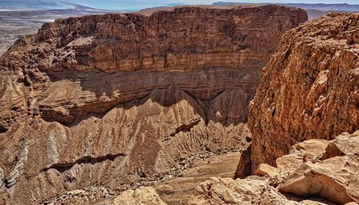 4 survivors of tour helicopter crash in Grand Canyon rescued