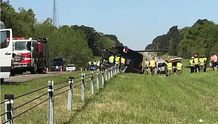 Masters golf fans hurt when bus overturns on interstate
