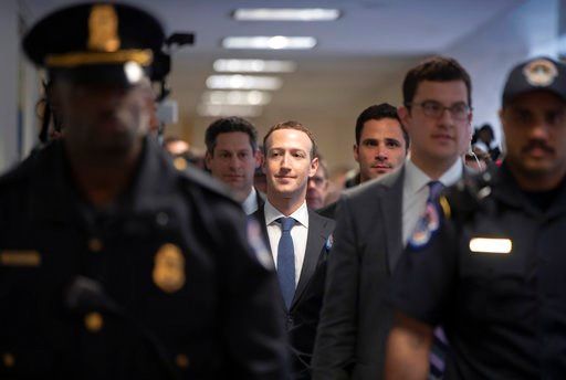 Zuckerberg says company working with Mueller probe