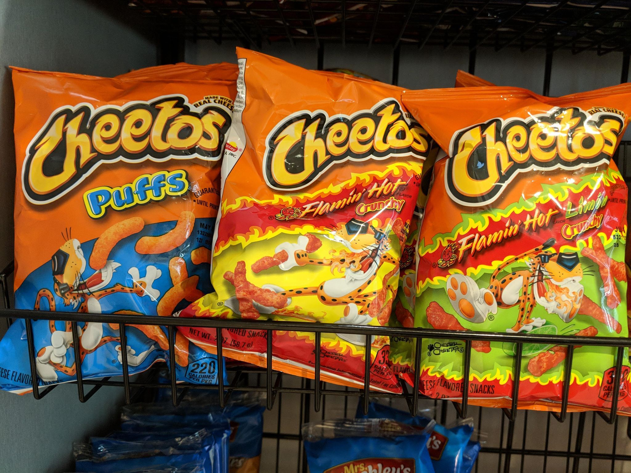 Homeowner finds naked intruder in her tub, eating Cheetos