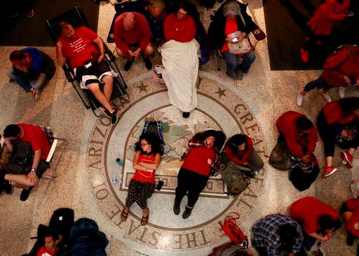 Striking Arizona teachers win 20 percent raise, end walkout