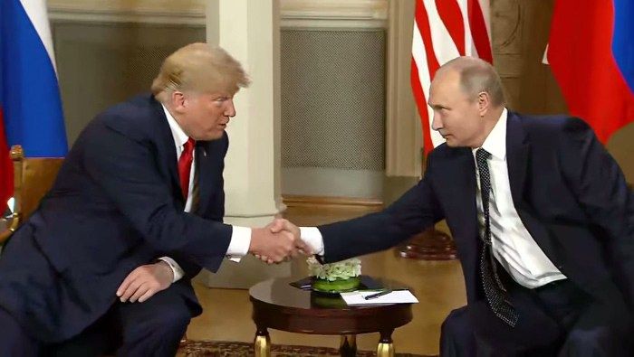 Trump condemns Russia probe after Putin talks