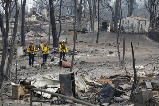 Wildfires barrel toward Northern California lake towns